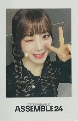 Nien Assemble24 Photocard - tripleS - tripleS K-pop photocard