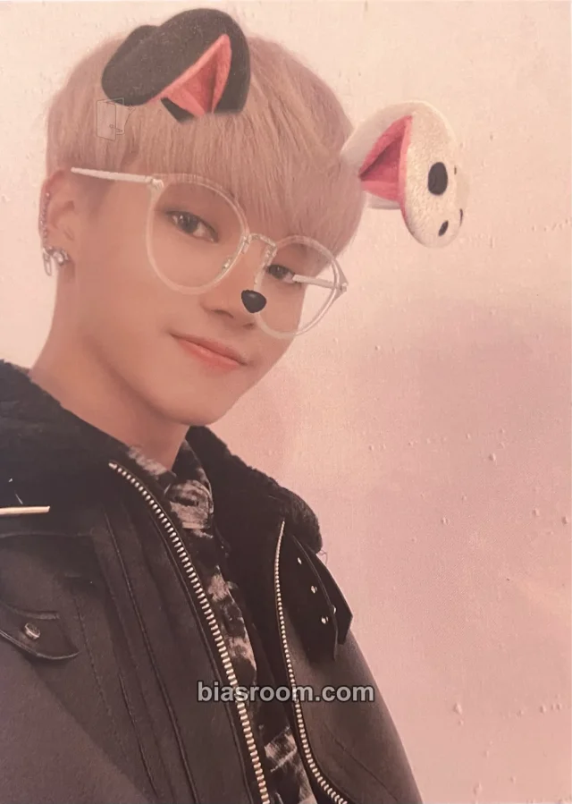 ATEEZ - Wooyoung - TREASURE EPILOGUE : Action to Answer Album broadcast postcard