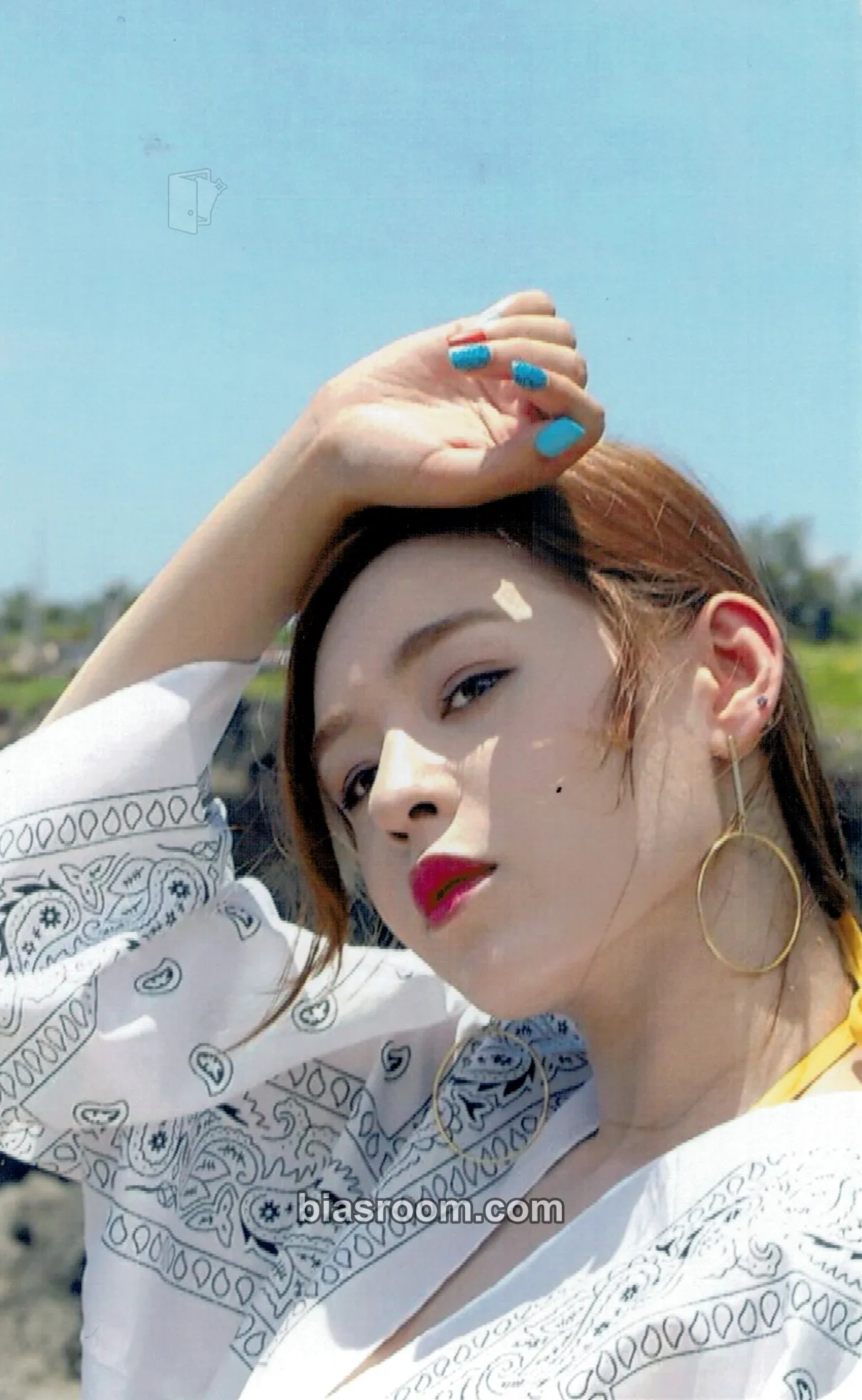NIKA Luvidu Photocard - NIKA K-pop photocard