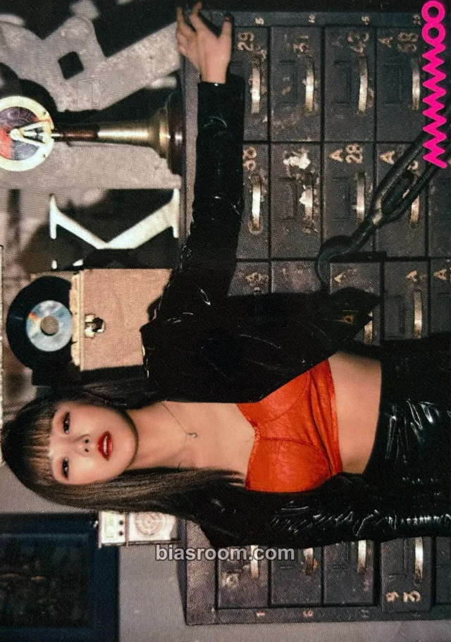 MAMAMOO - Wheein - Décalcomanie (Japanese ver.) Album shibuya pop-up store