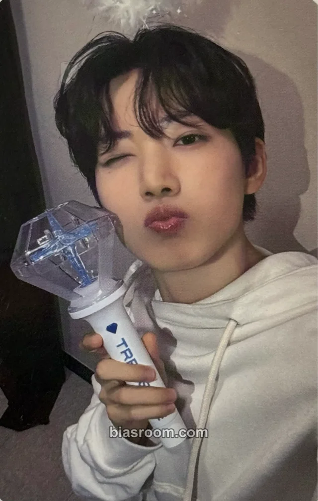 TREASURE - Junkyu - Lightstick Ver. 2 Other lightstick purchase benefit online