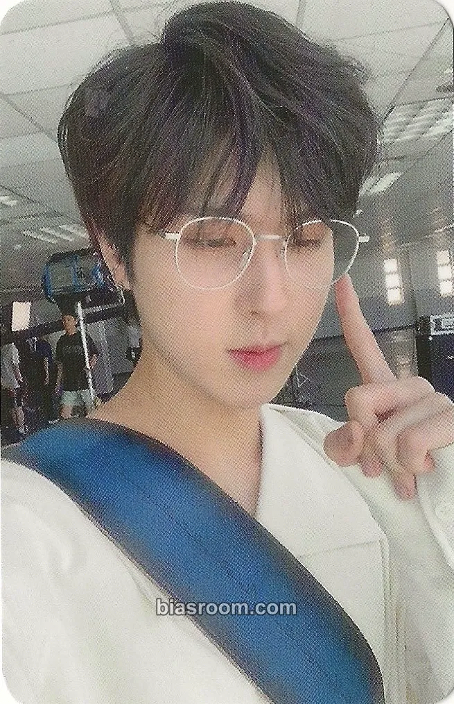 Giuk STUDIO WE: Recording 3 Photocard - ONEWE - ONEWE K-pop photocard