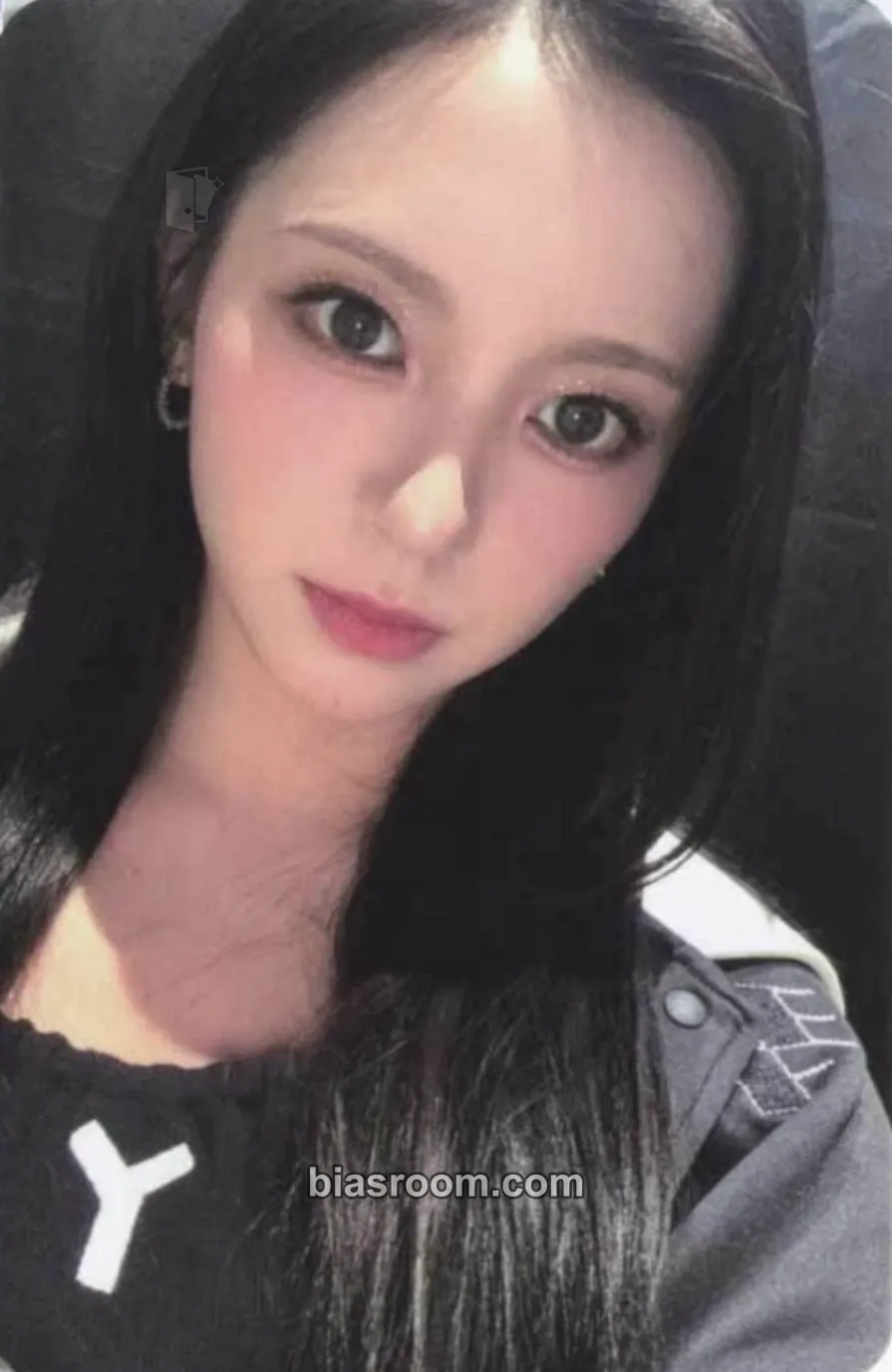 Mashiro RISE Photocard - MADEIN - MADEIN K-pop photocard