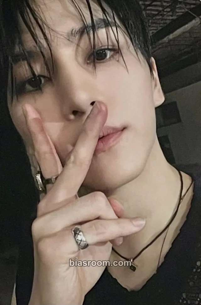 Kino PENTAGON POSE K-pop photocard