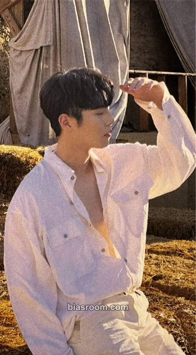 The Rose - Taegyeom - Heal Together World Tour Event merch photocard tour merch
