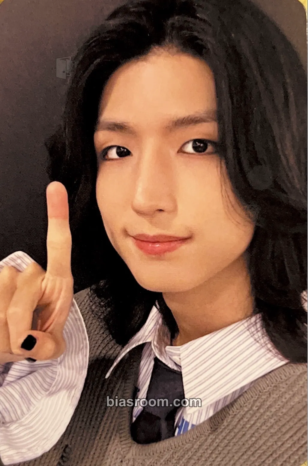 Jun Han Photocards (Xdinary Heroes) | Bias Room