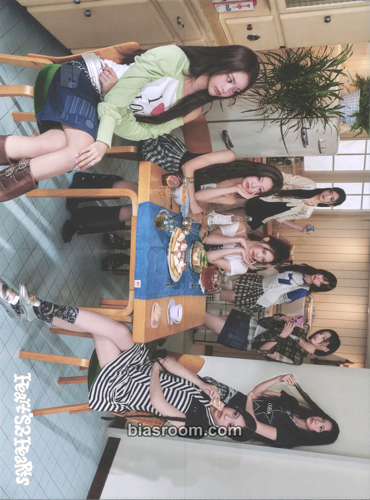 FOCUS Photocard - Hearts2Hearts - Hearts2Hearts K-pop photocard