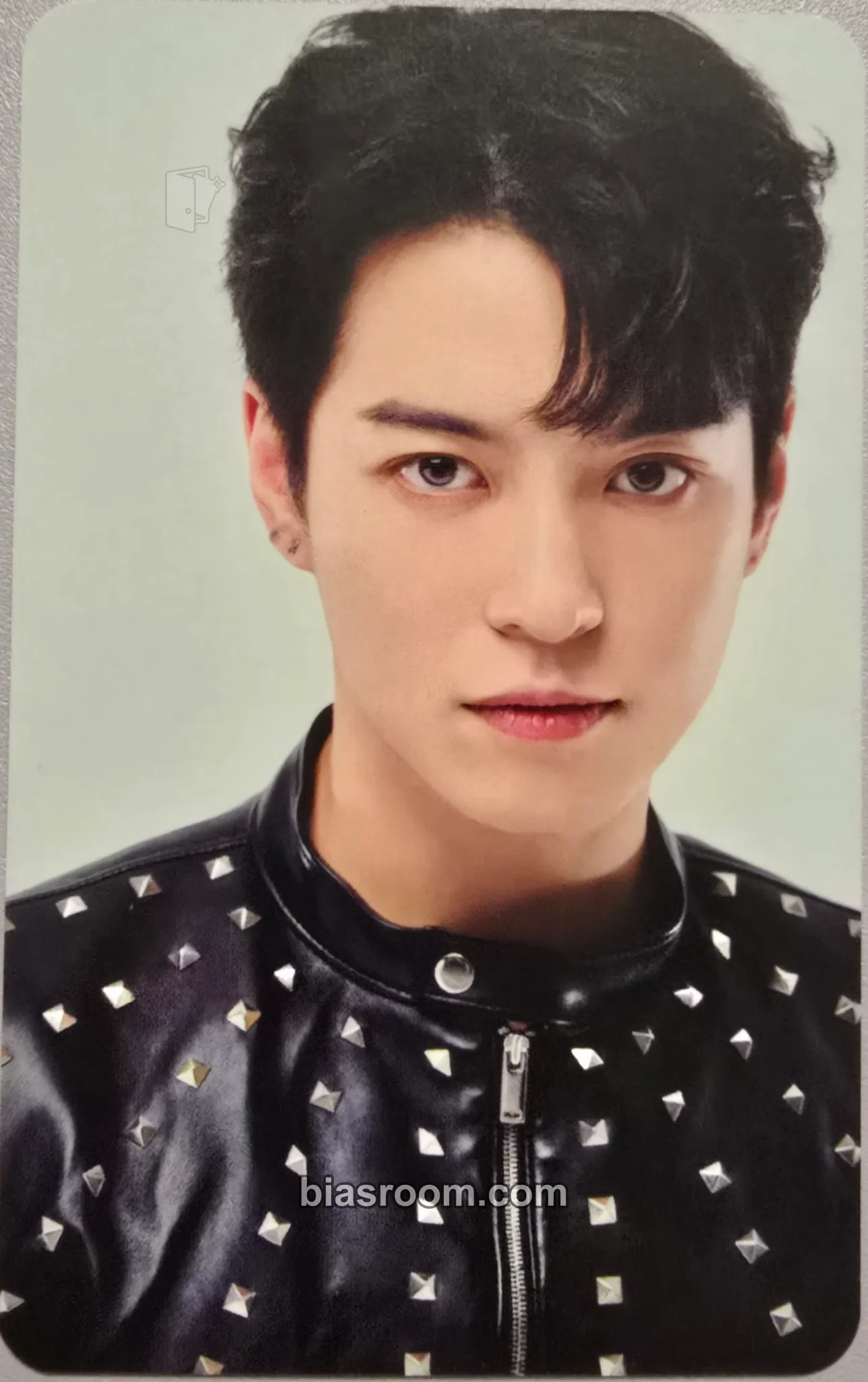 Hwichan Love Me Like Photocard - Omega X - Omega X K-pop photocard