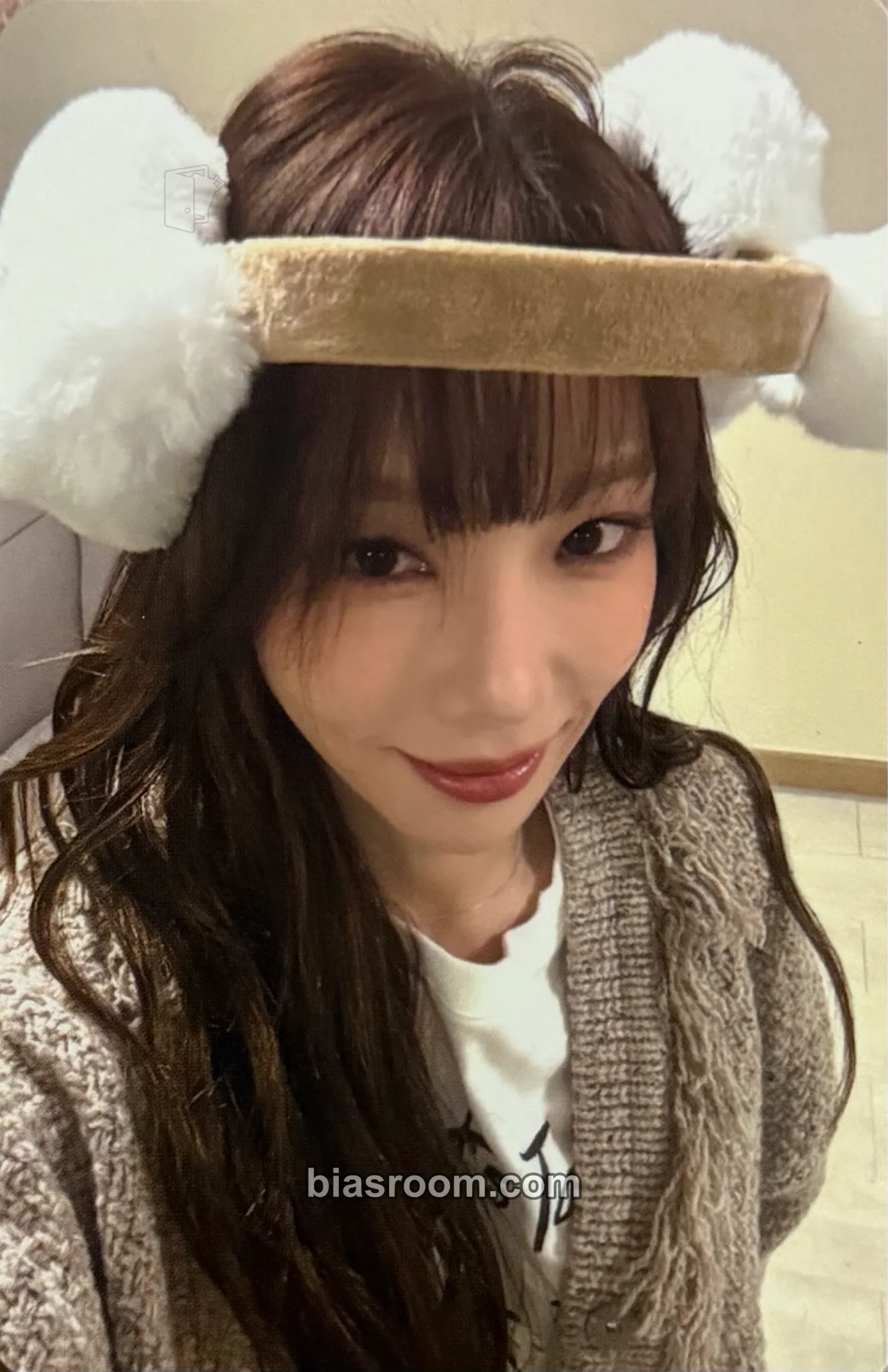Taeyeon Pink Christmas Photocard - Girls' Generation - Girls' Generation K-pop photocard