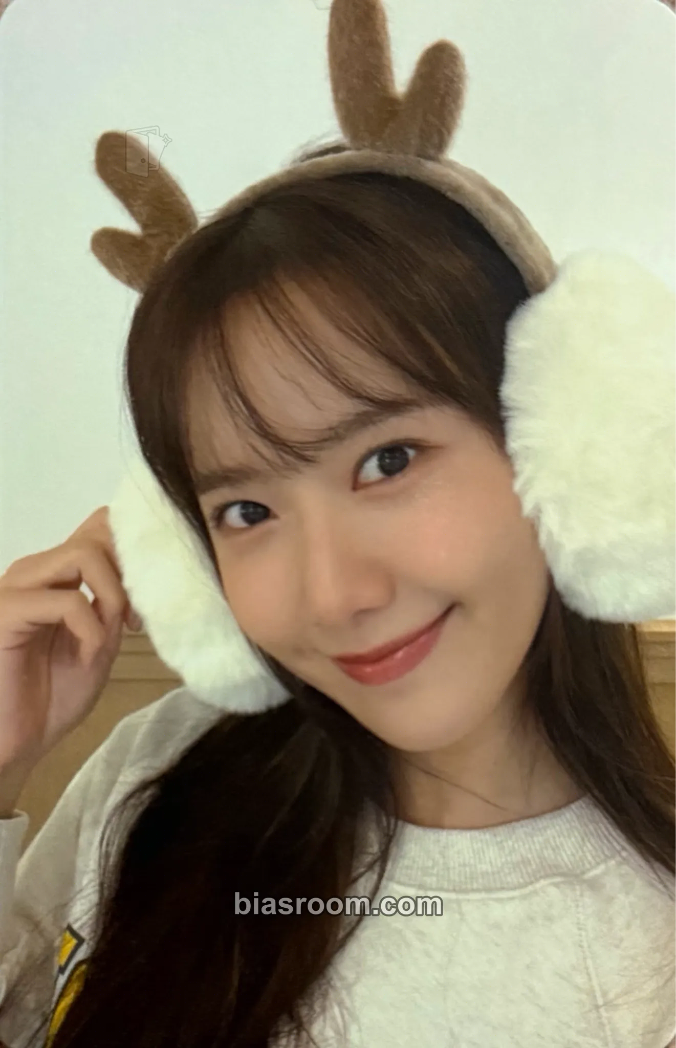 Yoona Pink Christmas Photocard - Girls' Generation - Girls' Generation K-pop photocard