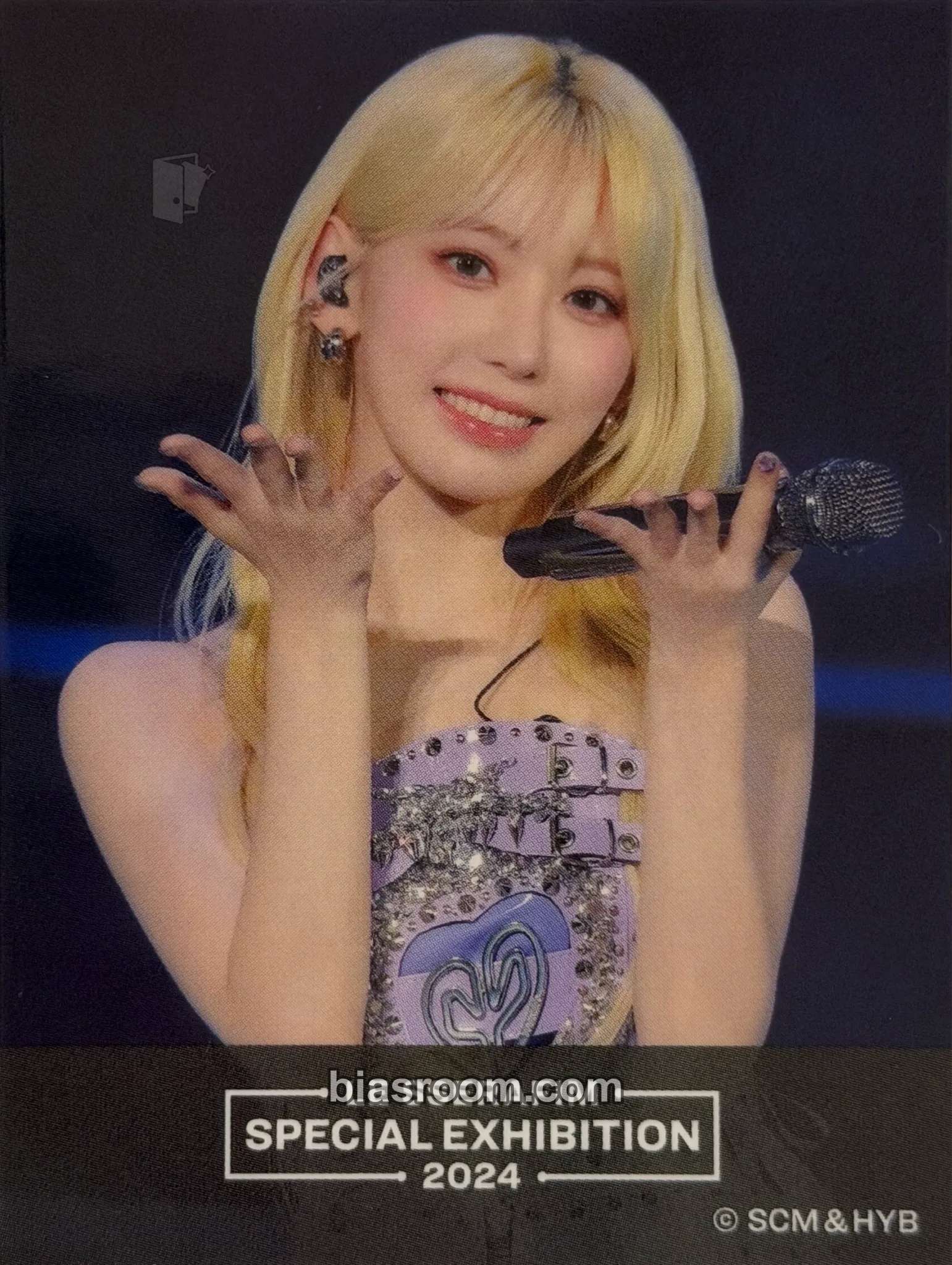 Sakura 2024 HMV JP Special Exhibition Photocard - LE SSERAFIM - LE SSERAFIM K-pop photocard