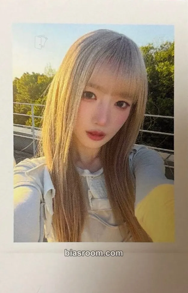 Yooyeon LOVE&POP pt.1 Photocard - tripleS - tripleS K-pop photocard
