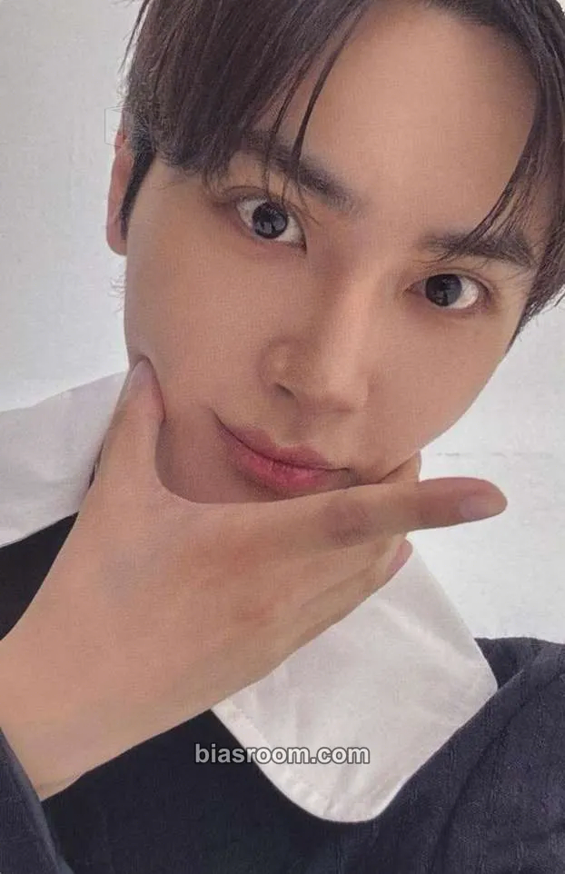 Haknyeon WORLD TOUR: Zeneration 2 Photocard - THE BOYZ - THE BOYZ K-pop photocard