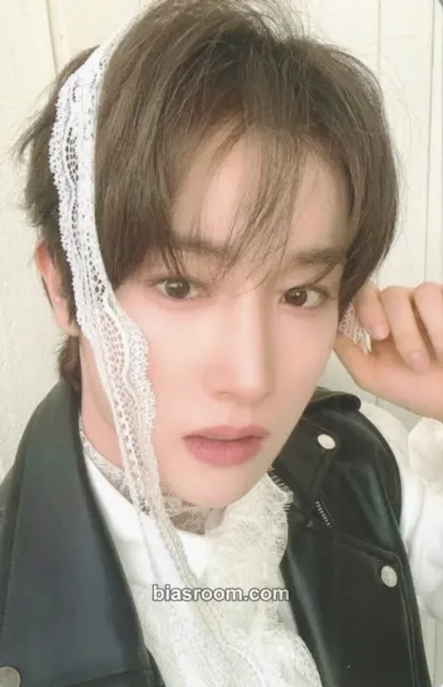 Tempest - Hyuk - RE: Full Of Youth Album album photocard yours version