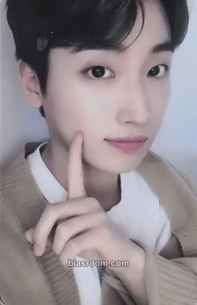 DK BLANK2Y K2Y I: CONFIDENCE [Thumbs Up] K-pop photocard