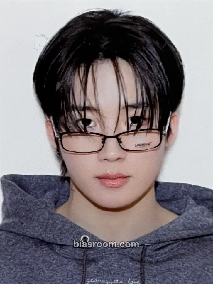 Geonu Just Odd - 2025 JustB World Tour Photocard - JustB - JustB K-pop photocard