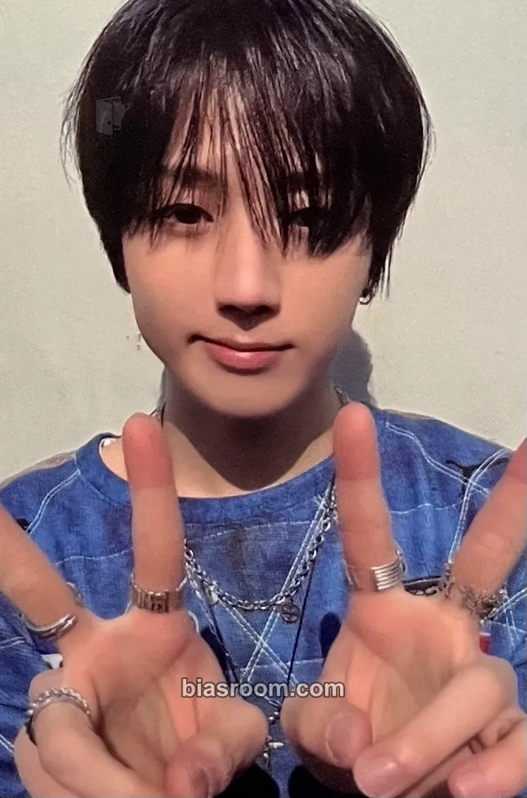 Geonu Just Odd - 2025 JustB World Tour Photocard - JustB - JustB K-pop photocard