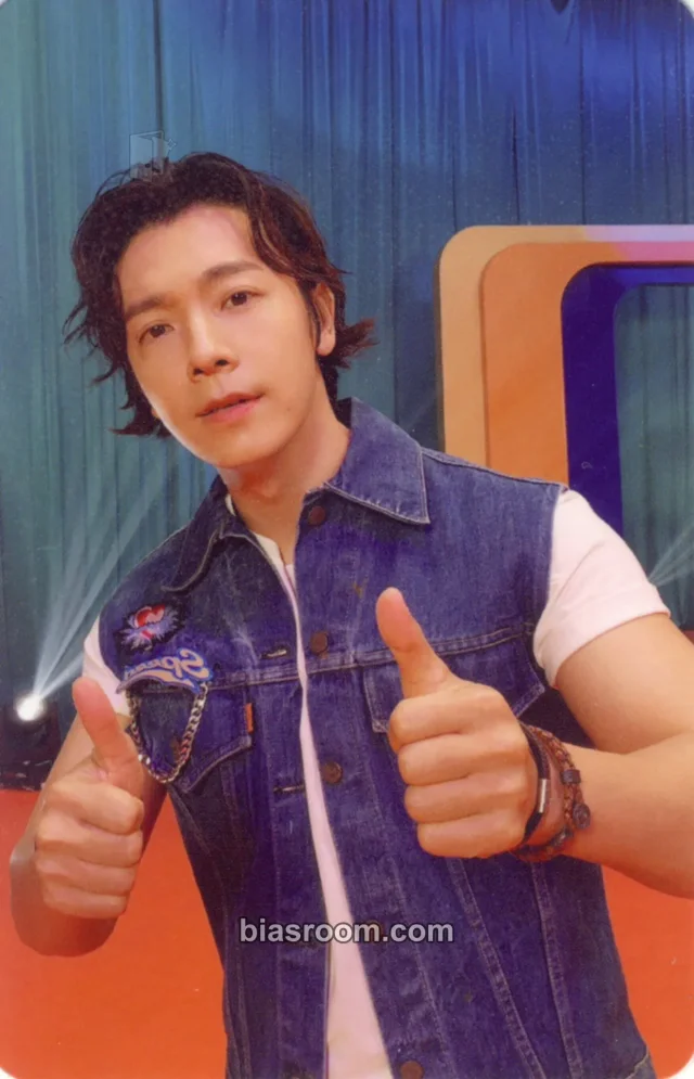 SUPER JUNIOR - Donghae - The Road: Keep On Going Album album photocard street version