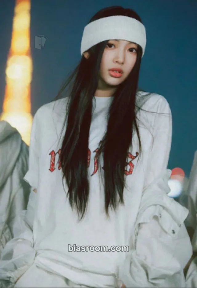 NewJeans - Hyein - Bunnies Camp Tokyo Dome - The Second Fanmeeting Event postcard postcard set premium kit