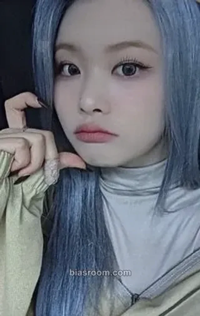 PURPLE KISS - Swan - HEADWAY Album everline round 3 fansign