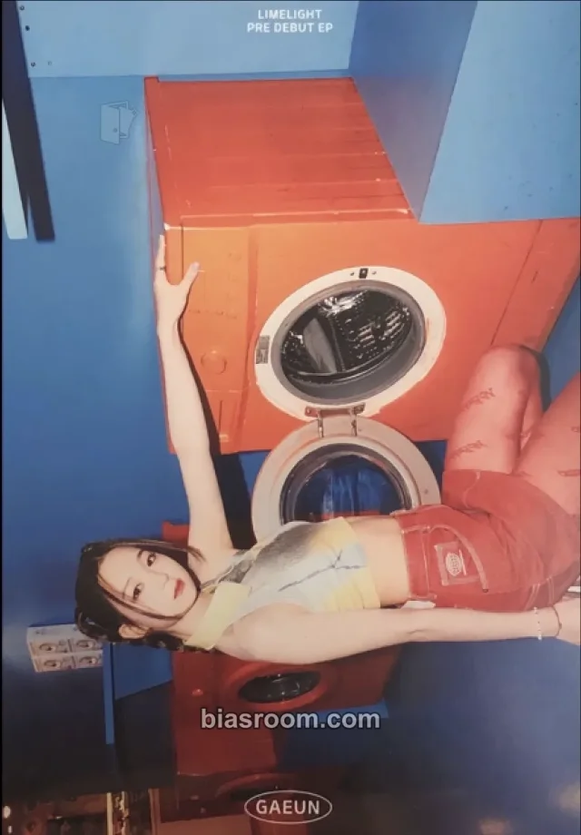 MADEIN - Gaeun - LIMELIGHT Album postcard album inclusion