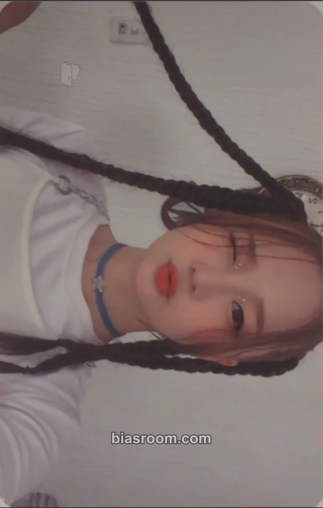Gaeun MADEIN LIMELIGHT K-pop photocard