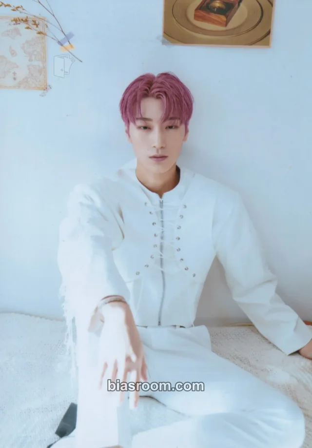 ATEEZ - San - ATEEZ Into the A to Z POP UP STORE Other tower records japan photo set pop-up store B version
