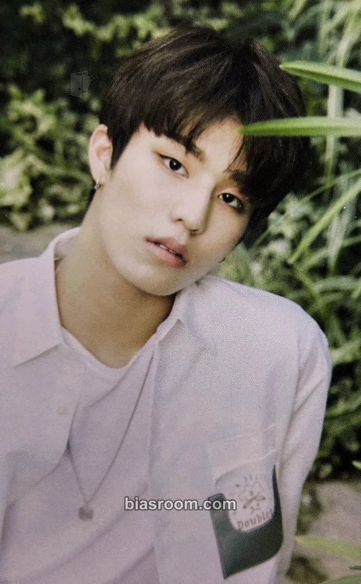 Park Jeongwoo THE FIRST STEP: CHAPTER THREE Photocard - TREASURE - TREASURE K-pop photocard