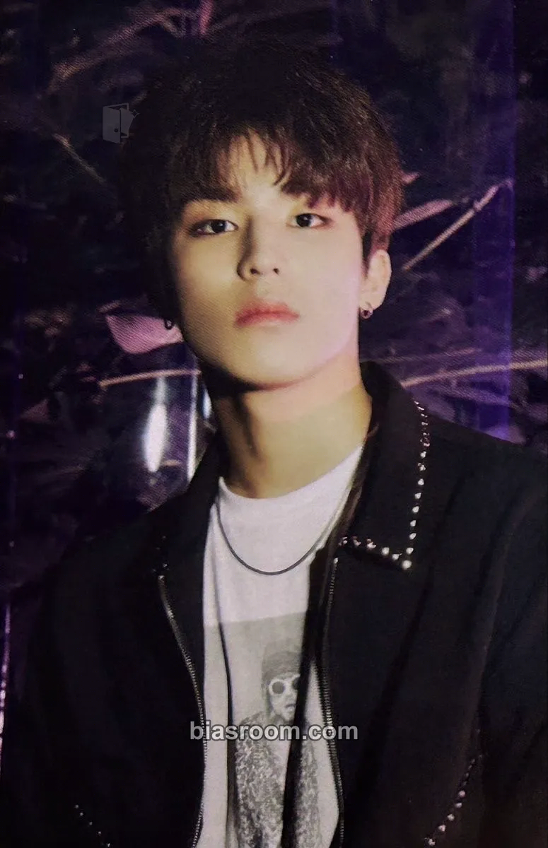 Park Jeongwoo THE FIRST STEP: CHAPTER THREE Photocard - TREASURE - TREASURE K-pop photocard