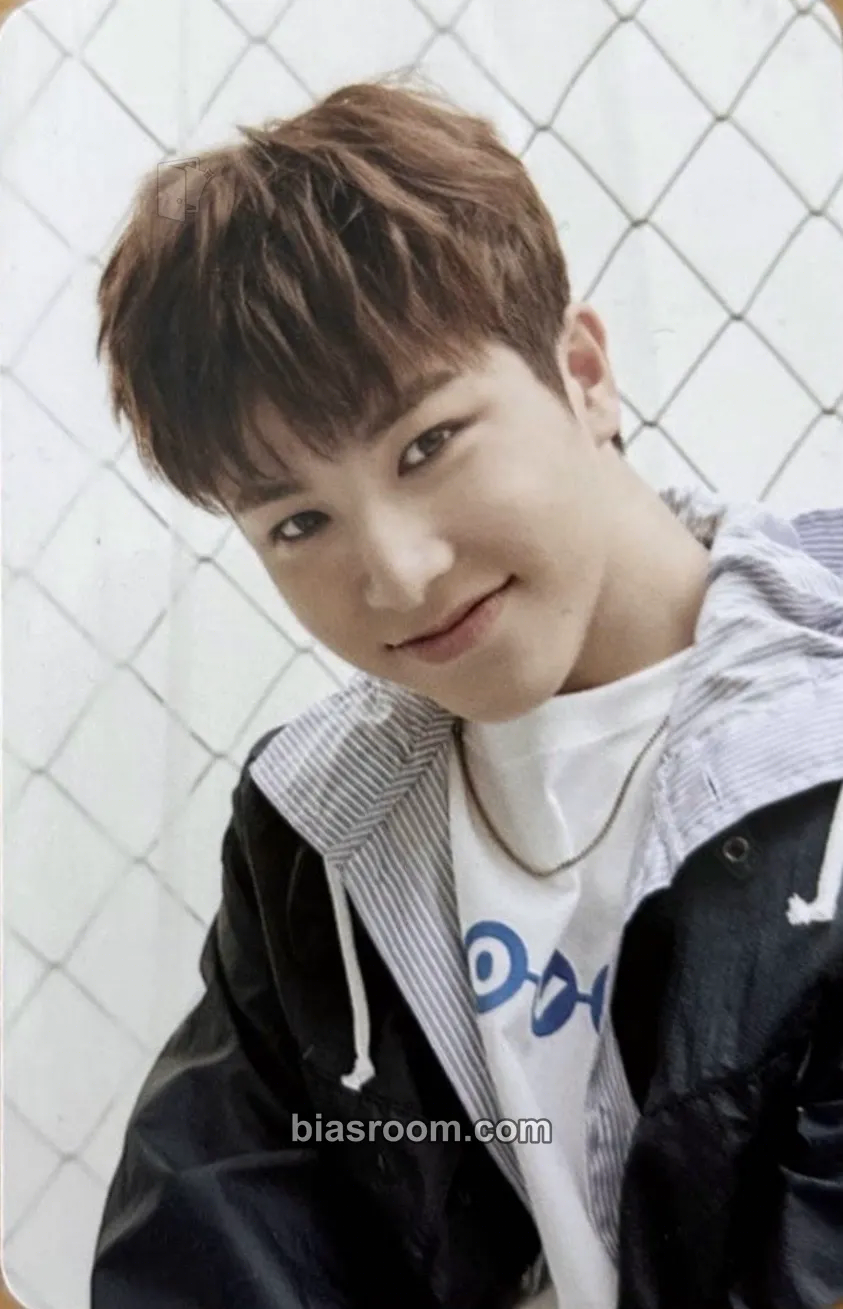 So Junghwan THE FIRST STEP: CHAPTER THREE Photocard - TREASURE - TREASURE K-pop photocard