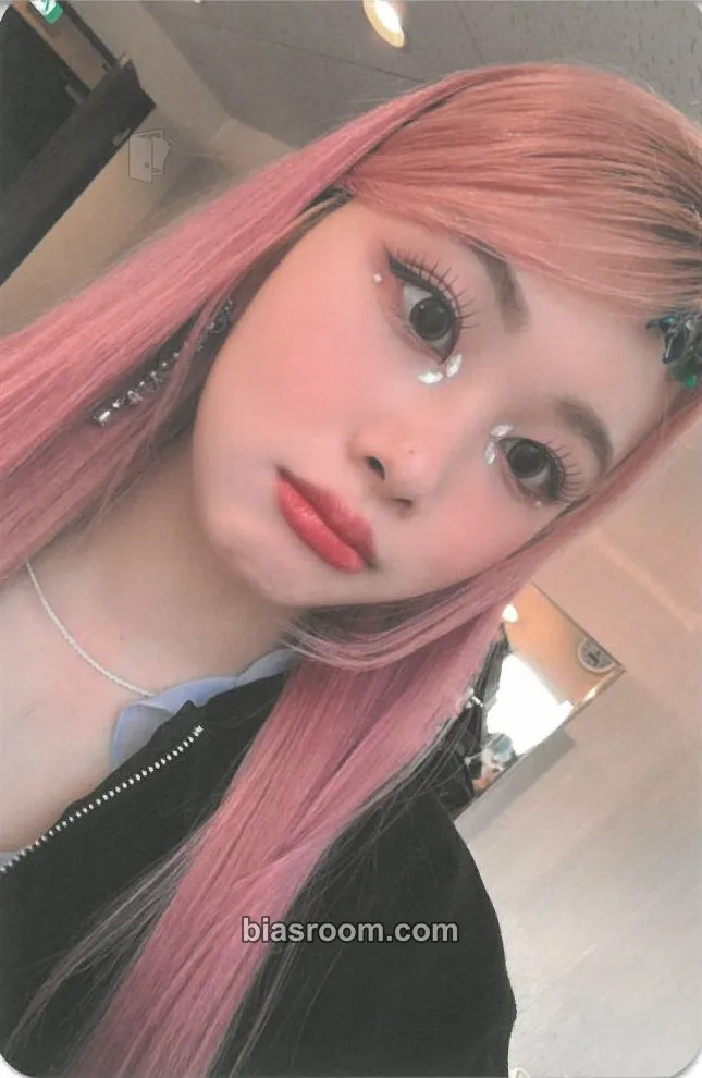 Swan 2023 'FESTA' Tour Photocard - PURPLE KISS - PURPLE KISS K-pop photocard