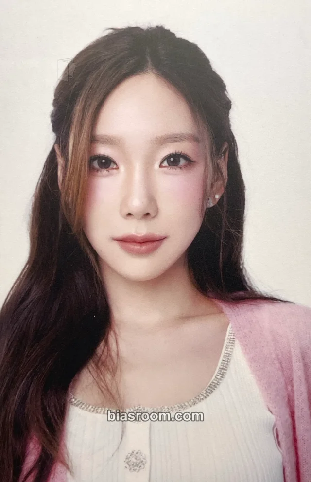 Girls' Generation - Taeyeon - SMTOWN 2025: THE CULTURE, THE FUTURE Album album photocard qq music nfc album event