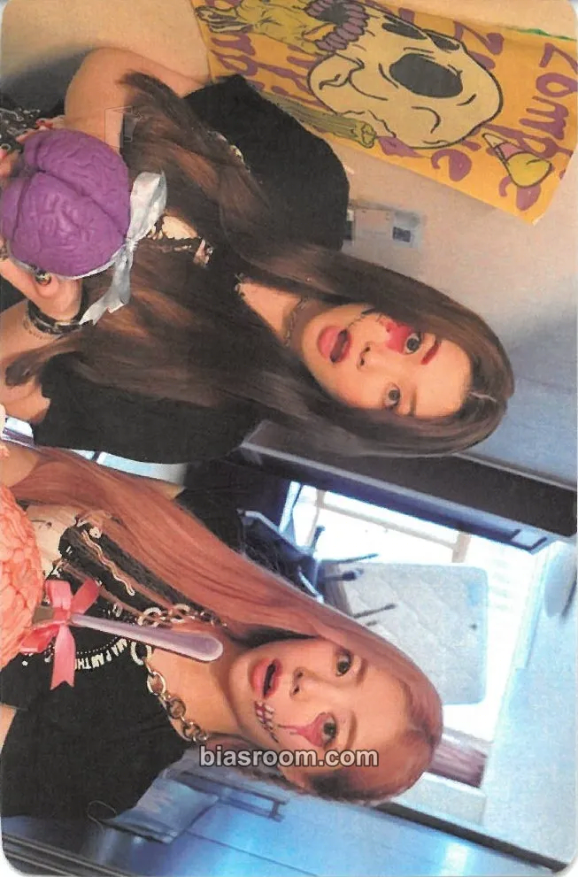 HIDE & SEEK Photocard - PURPLE KISS - PURPLE KISS K-pop photocard