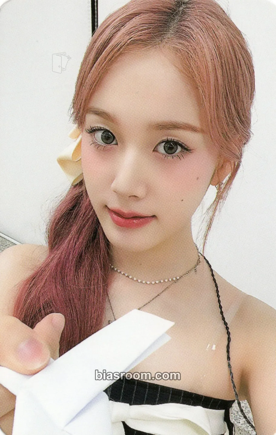 J Metamorphic Photocard - STAYC - STAYC K-pop photocard