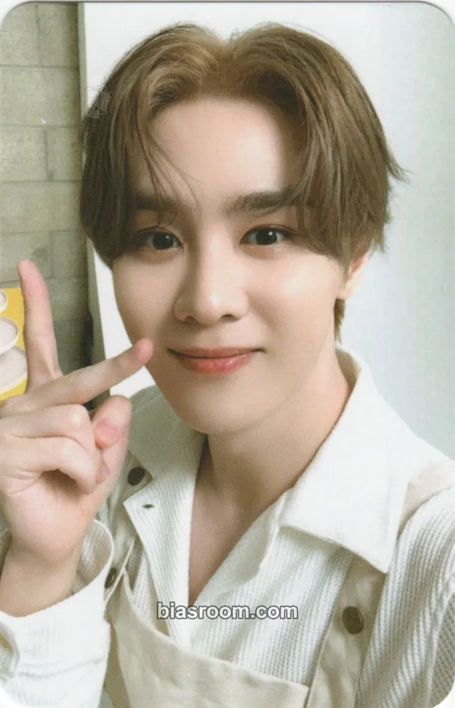 Kun 2024 Season's Greetings Photocard - WayV - WayV K-pop photocard