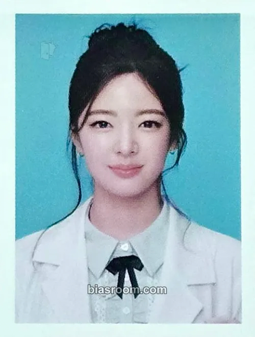 Lia ITZY Official Fanclub MIDZY 5th Generation Photocard - ITZY - ITZY K-pop photocard