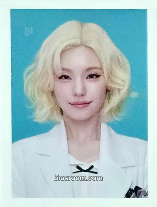 Yeji ITZY Official Fanclub MIDZY 5th Generation Photocard - ITZY - ITZY K-pop photocard