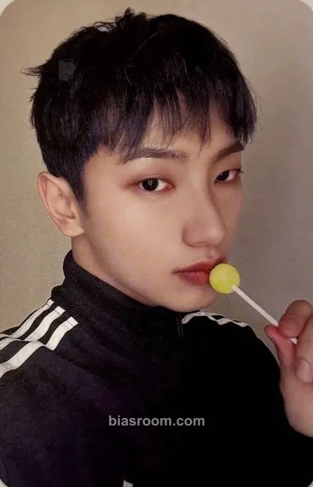 VANNER - Yeonggwang - Burn Album mymusictaste (mmt) fansign video call (fancall) round 1