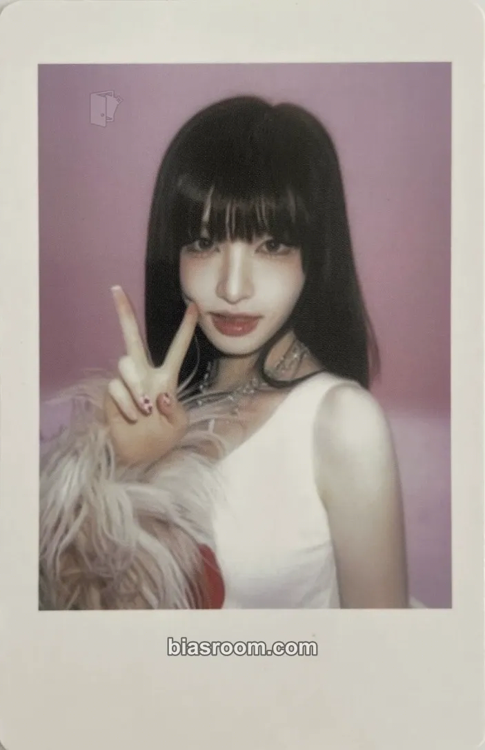 Liz REVIVE+ Photocard - IVE - IVE K-pop photocard