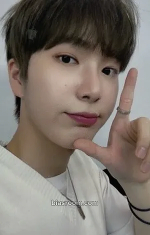 Kevin VAMOS Photocard - Omega X - Omega X K-pop photocard