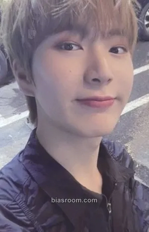 Kevin VAMOS Photocard - Omega X - Omega X K-pop photocard