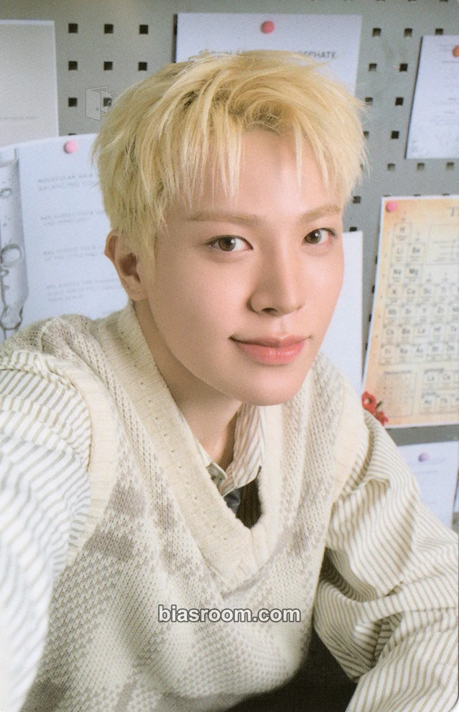So Junghwan Menokin X TREASURE Photocard - TREASURE - TREASURE K-pop photocard
