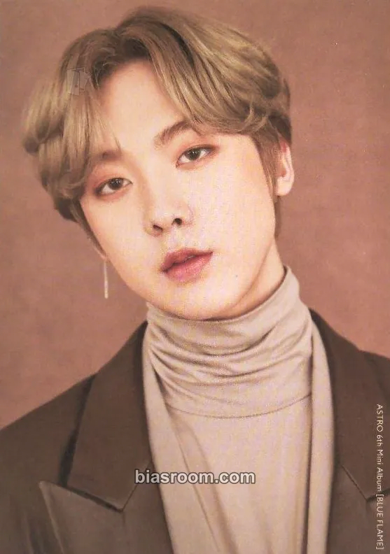 Yoon San-ha Blue Flame Photocard - ASTRO - ASTRO K-pop photocard