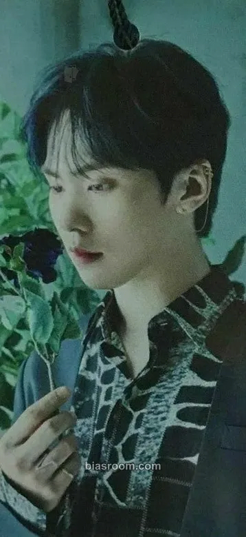 Rocky Blue Flame Photocard - ASTRO - ASTRO K-pop photocard