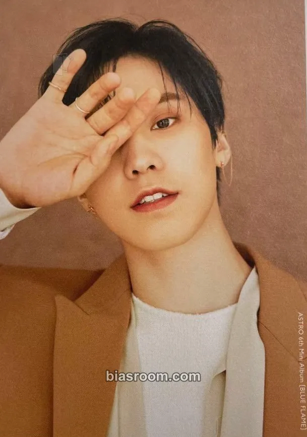 Rocky Blue Flame Photocard - ASTRO - ASTRO K-pop photocard