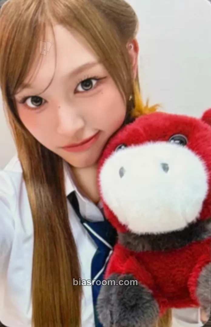 Minami lip bomb Photocard - RESCENE - RESCENE K-pop photocard