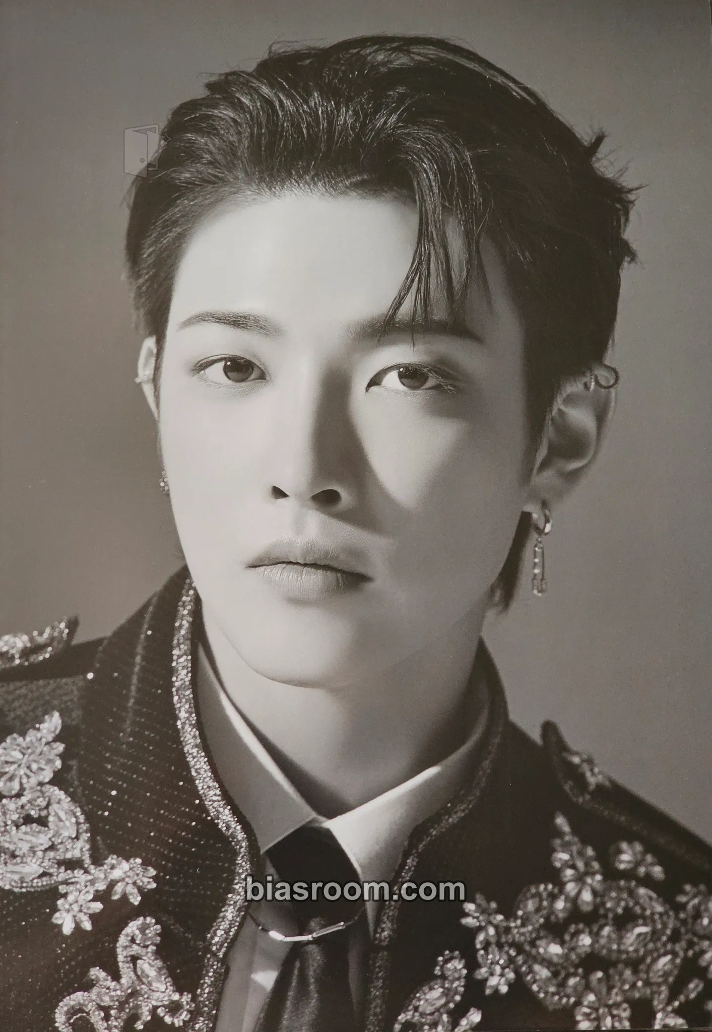 Hongjoong The Fellowship : Beginning of the End World Tour 2022 Photocard - ATEEZ - ATEEZ K-pop photocard