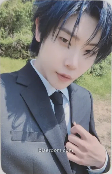 Jang Yeojun Snowy Summer Pop-Up Store Photocard - CLOSE YOUR EYES - CLOSE YOUR EYES K-pop photocard