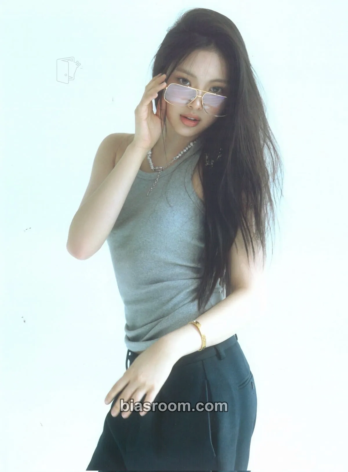Hyein How Sweet Photocard - NewJeans - NewJeans K-pop photocard