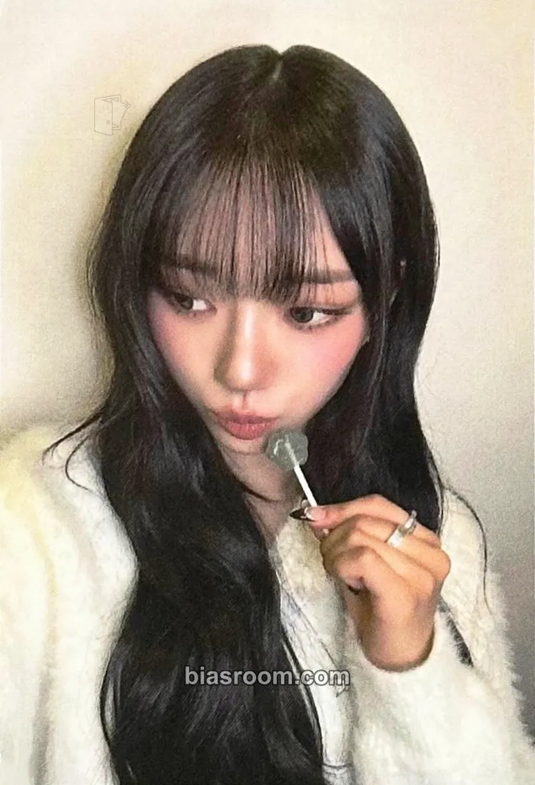 Sooin Meovv ''Be my Valentine'' Photocard - MEOVV - MEOVV K-pop photocard